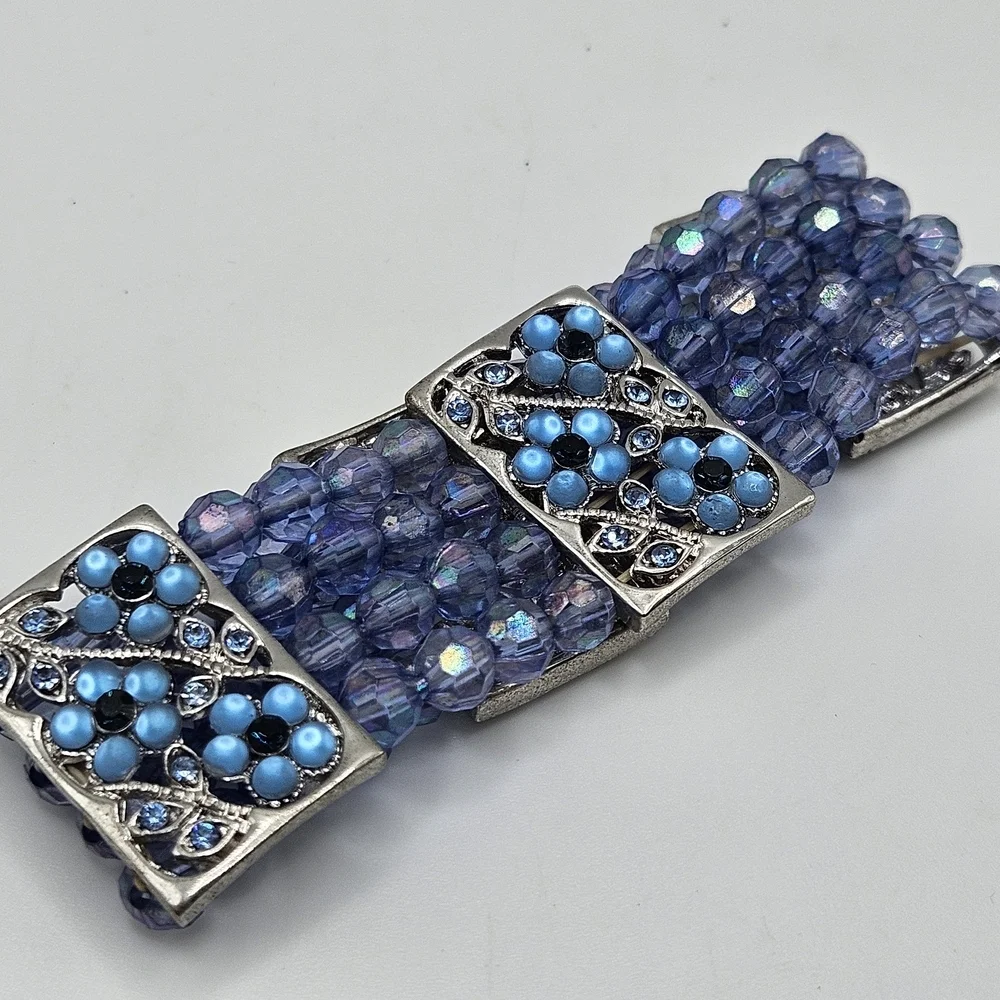 VINTAGE Blue Beaded Flower Rhinestone Silver Tone Stretch Bracelet